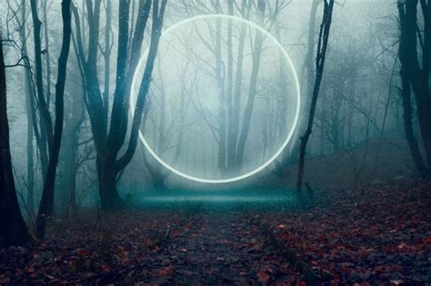 The double witch zoom and other bizarre optical illusions